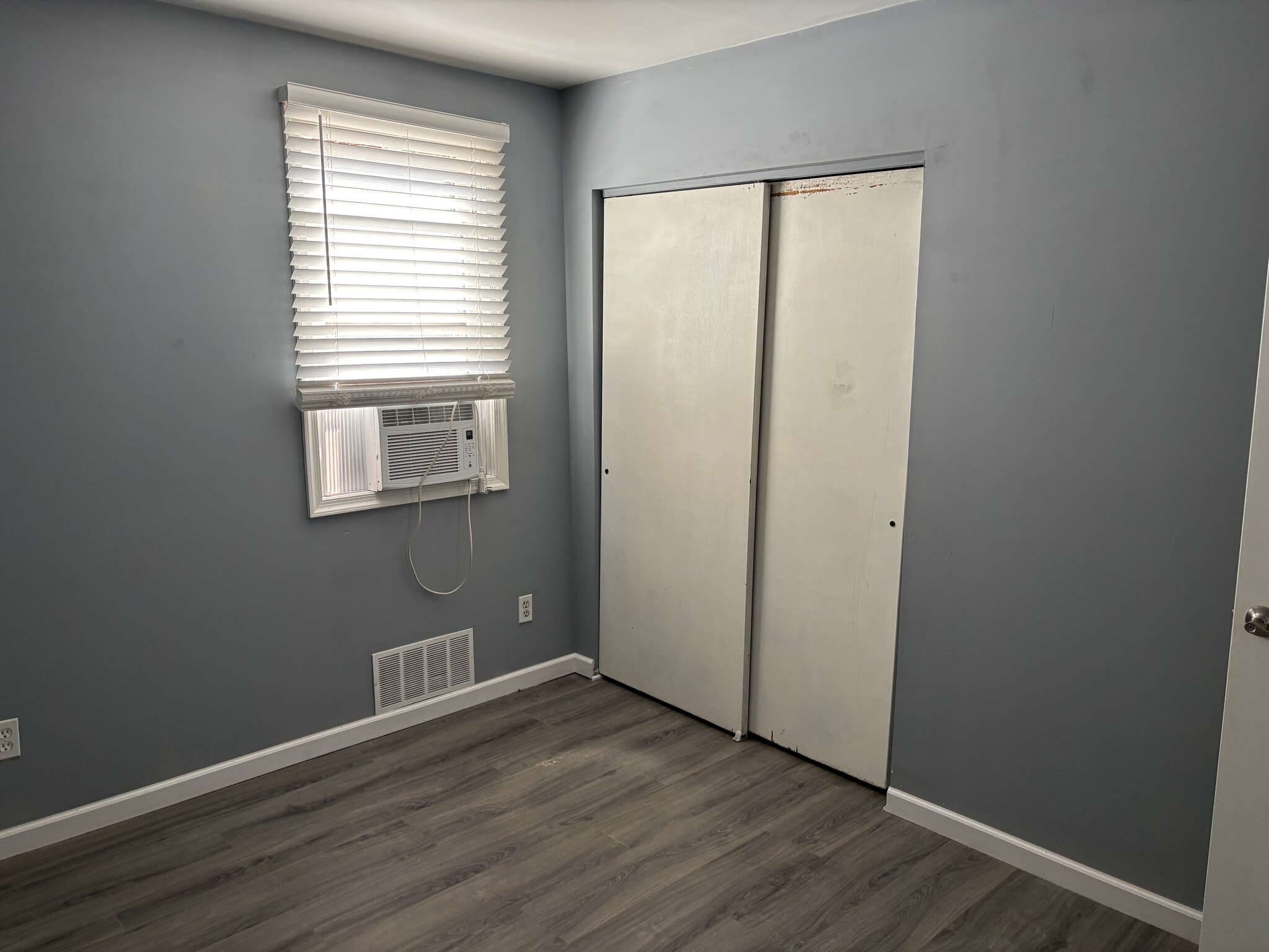 Building Photo - 1170 Gershal Ave