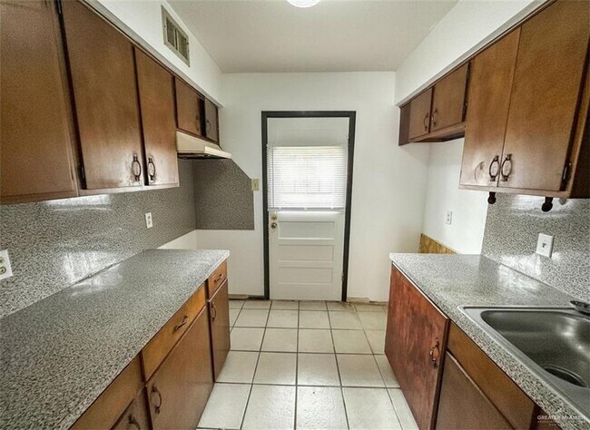 Building Photo - 13 W Nolana Ave