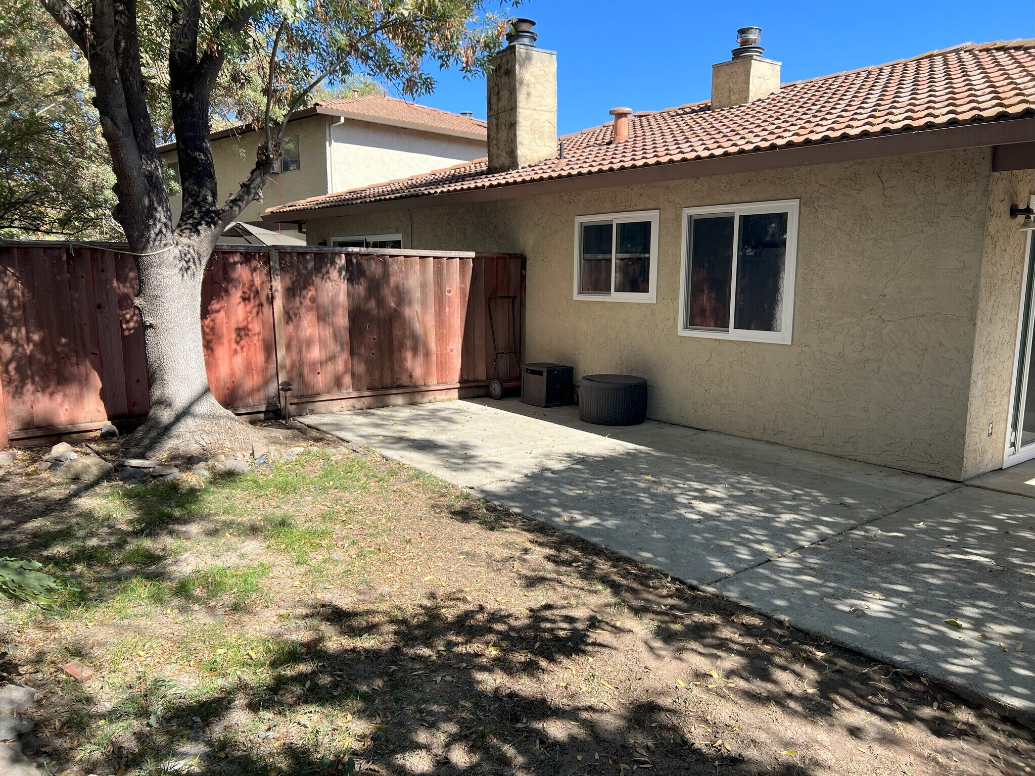 Plenty of space & shaded in summer - 5181 Oxbow Ct