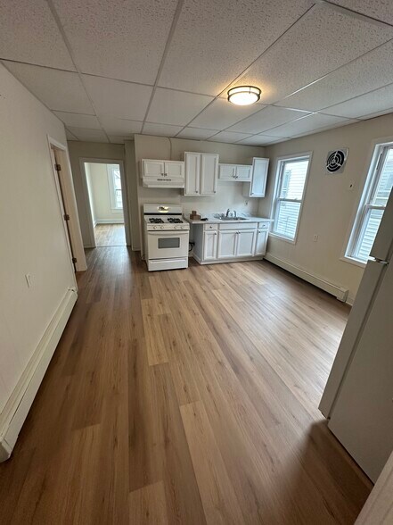 Building Photo - 19 Butterfield St