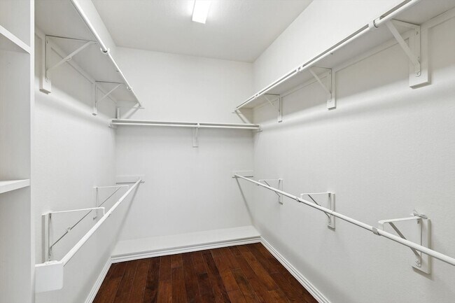 Building Photo - 4501 Sandra Lynn Dr