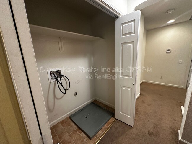 Building Photo - 2608 Greenleaf St