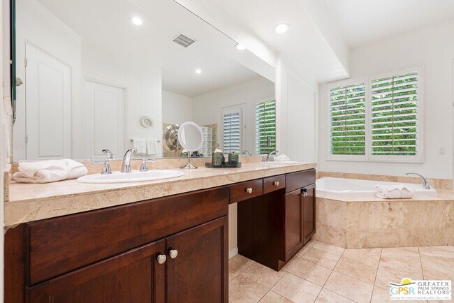Building Photo - 1420 Lorena Way