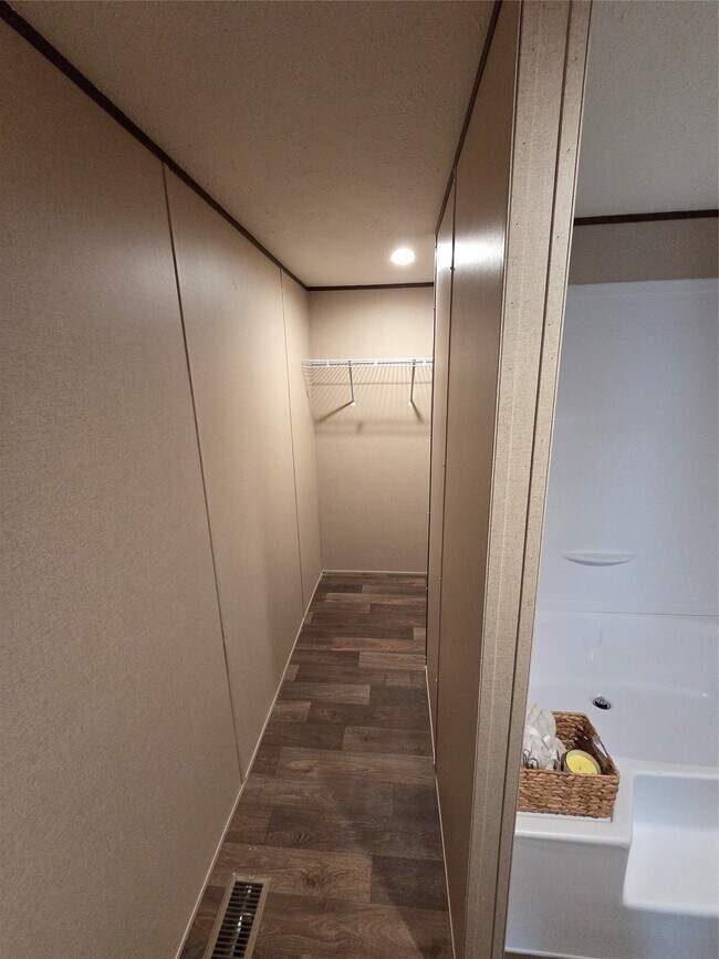 Building Photo - 5161 Road 5913 Rd