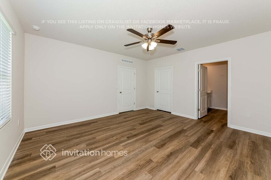Building Photo - 8052 Majestic Palms Ct