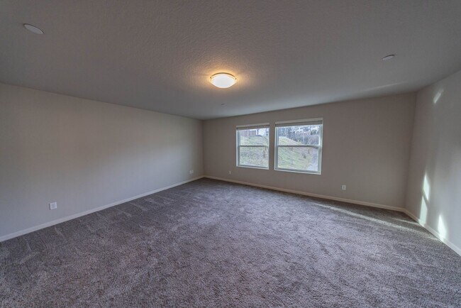 Building Photo - 2333 S Brookside Pl