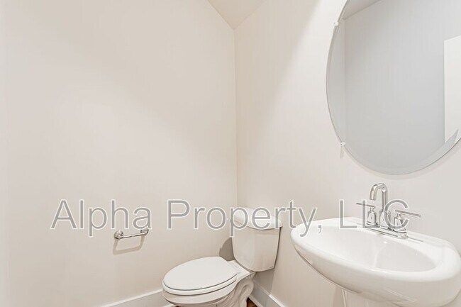 Building Photo - 38 Centimeters Dr
