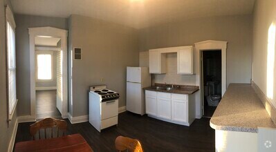 Building Photo - 603