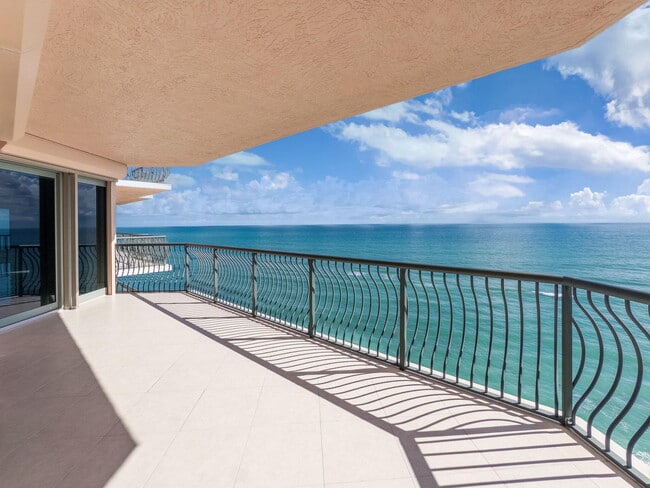 Building Photo - 5150 N Ocean Dr