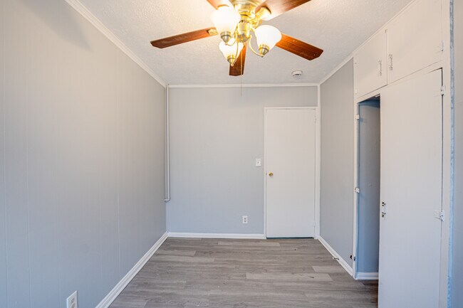 Building Photo - 2019 Overdene Ave