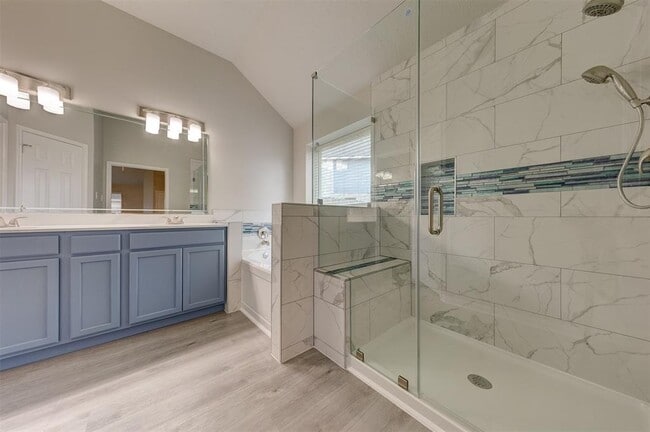 Building Photo - 2107 Crossbay Ct