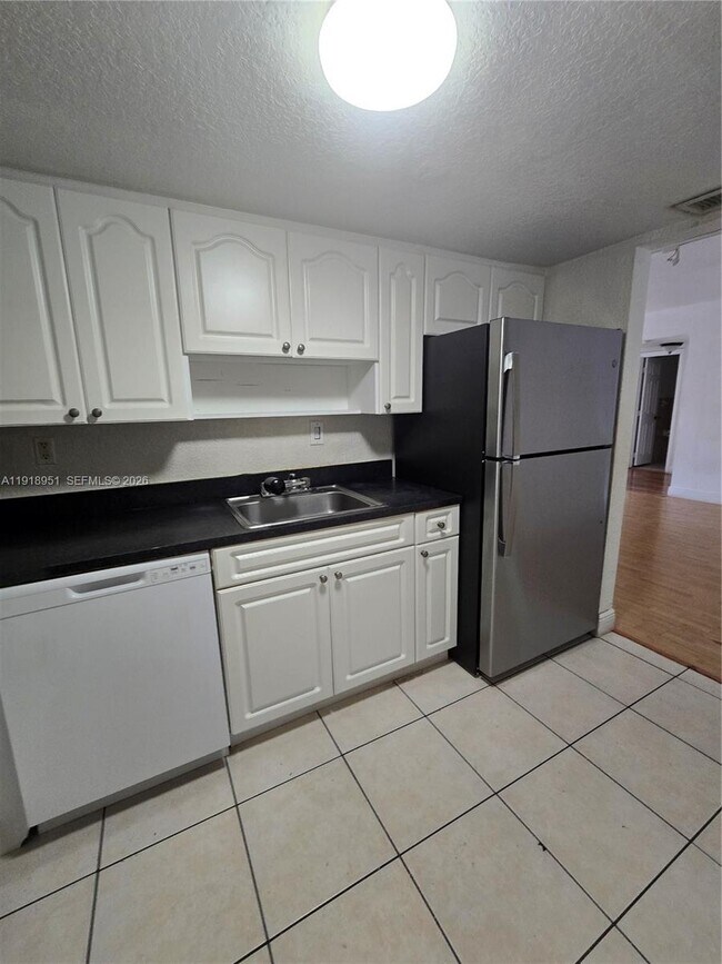 Building Photo - 7925 SW 104th St