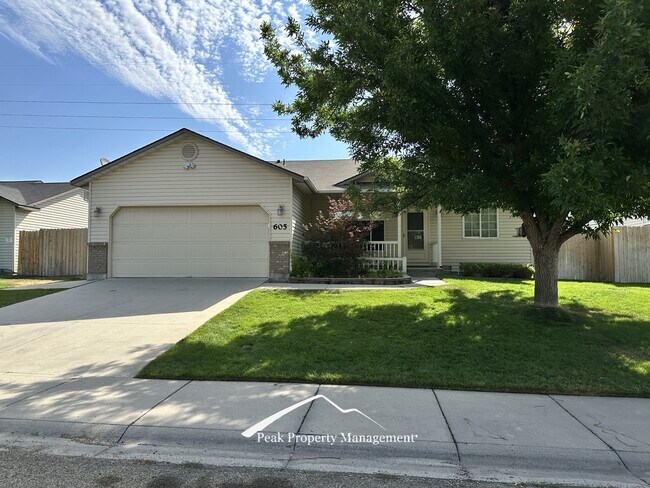 Building Photo - 605 W Mulberry Loop