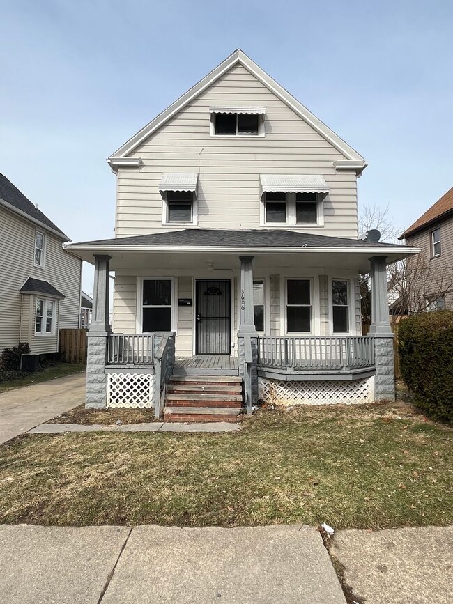 Building Photo - Lease to own! 5 bedroom/1 bath, Old Brooklyn.