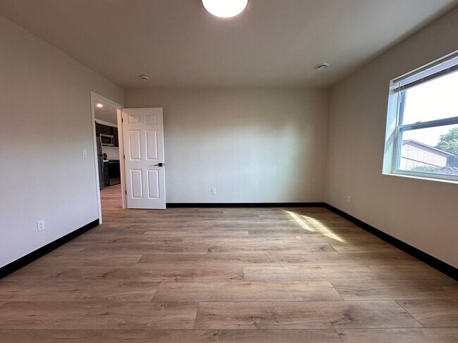 Building Photo - 507-509 Rustic Ridge Drive