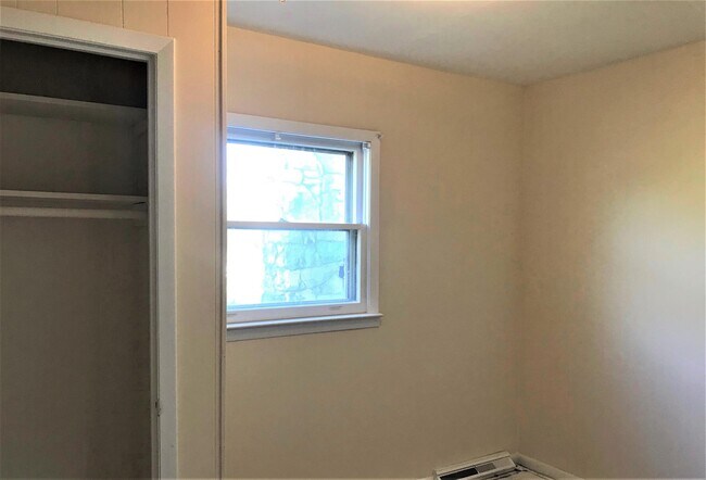 Building Photo - 5257 Irish Ln