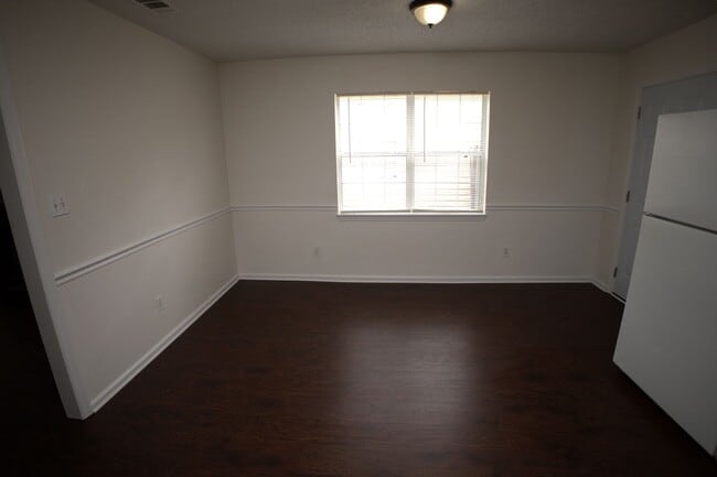 Building Photo - 1544 Woodard Street
