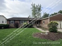 Building Photo - 3942 Camelot Dr SE