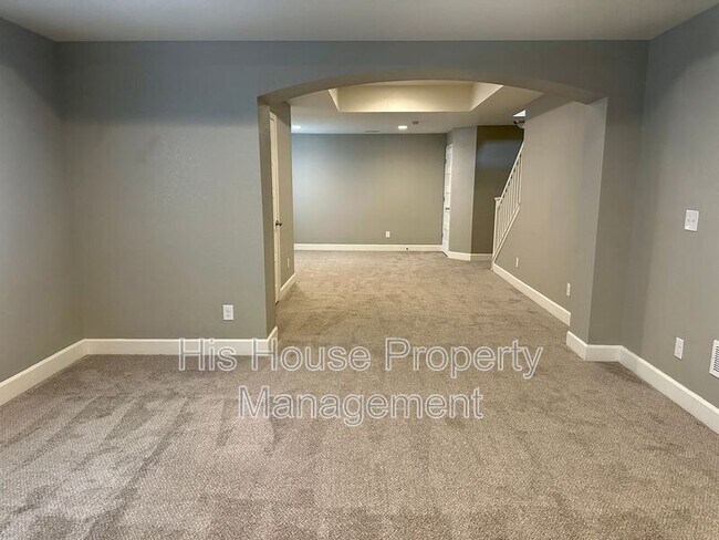 Building Photo - 2278 Stonefish Dr