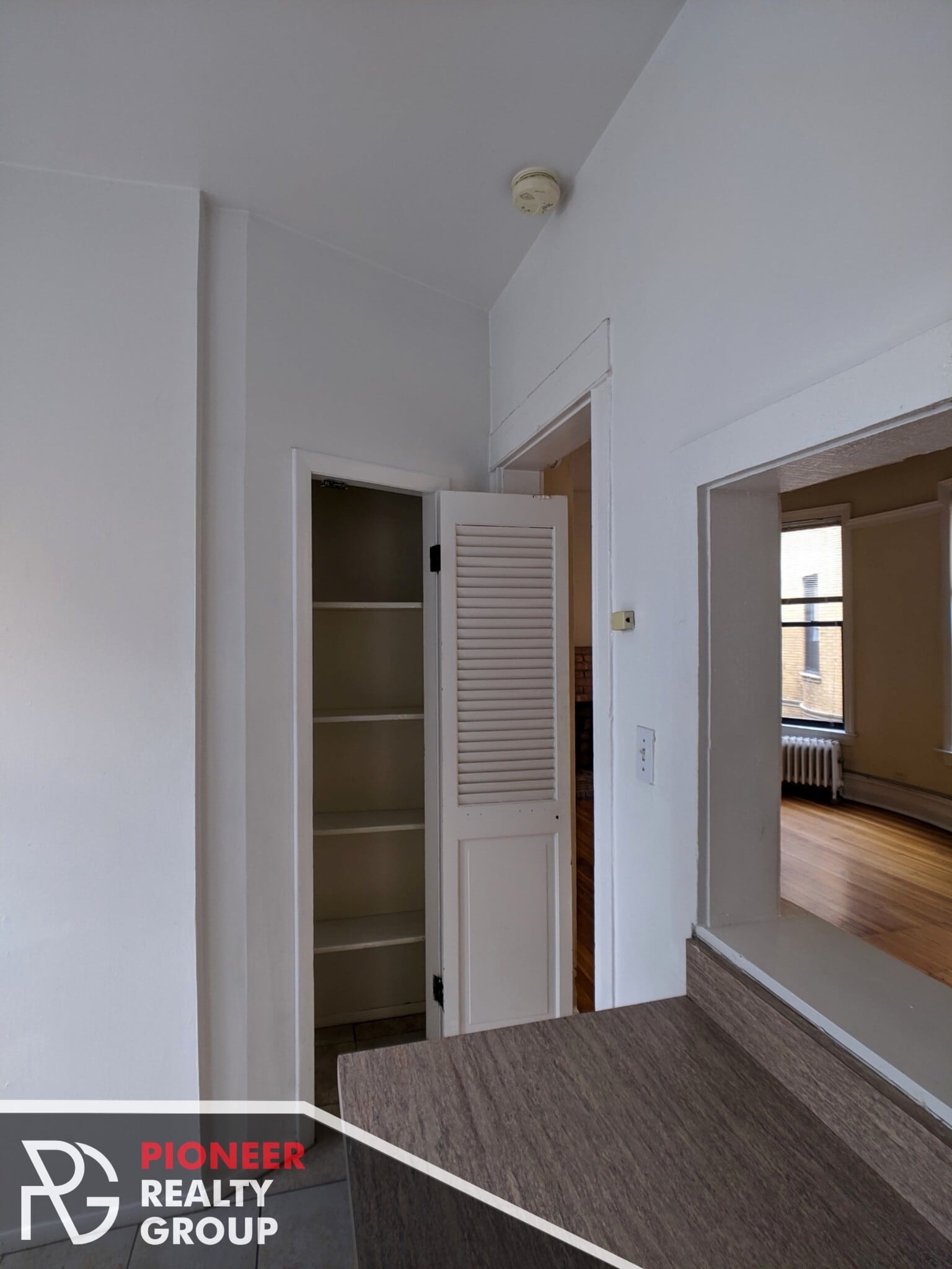 Building Photo - 1212 N Dearborn St