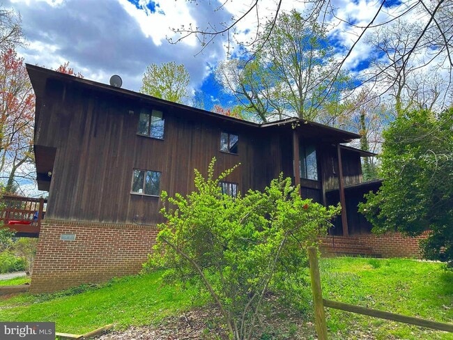 Building Photo - 6022 Munson Hill Rd