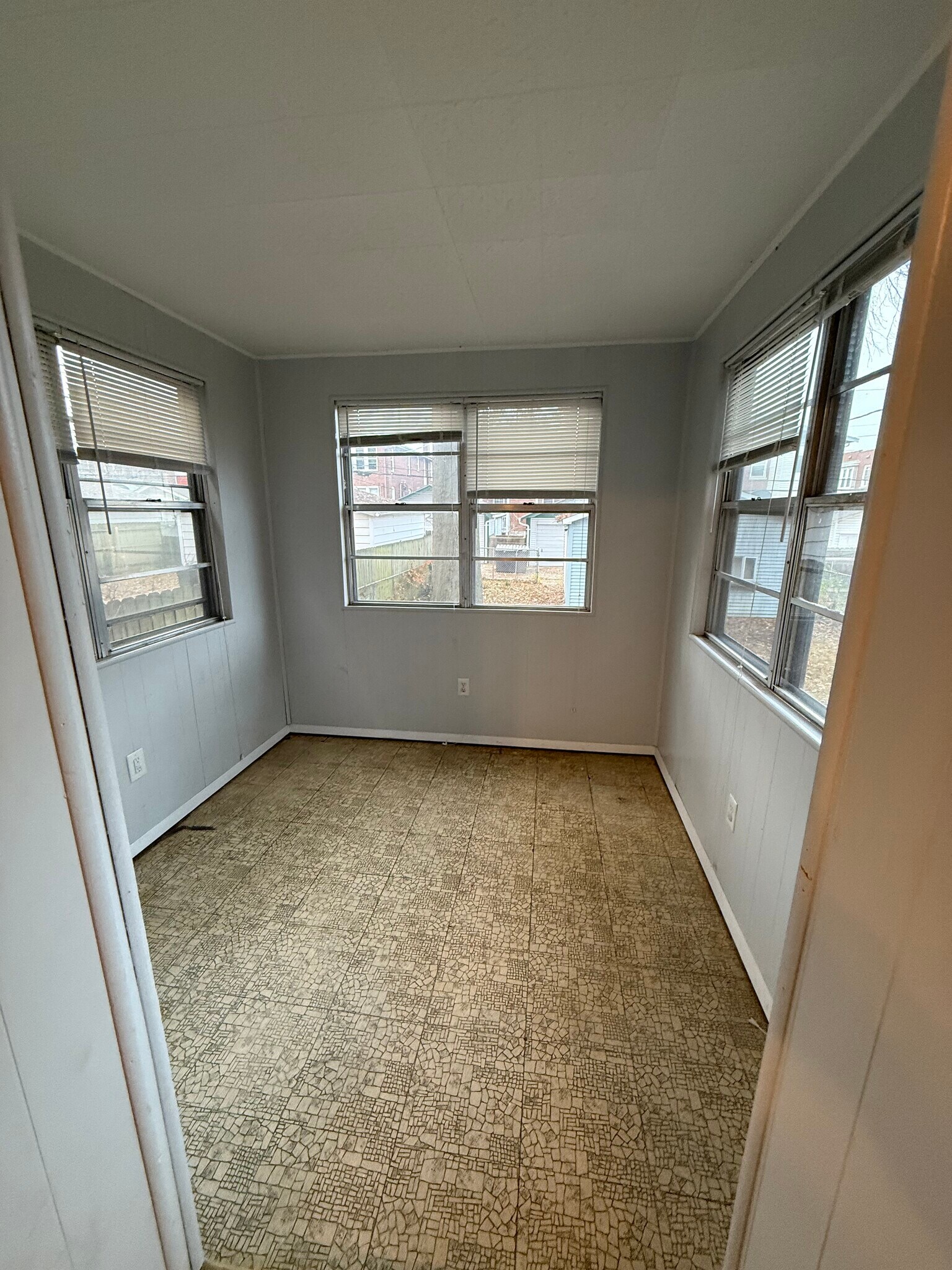 Building Photo - 3650 Dover Pl