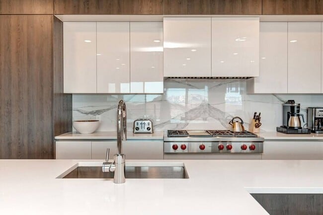 Building Photo - 2752 W High Mountain Rd