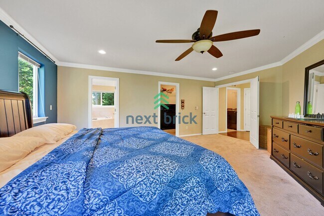 Building Photo - 4 BED & 3 BATH SINGLE FAMILY HOUSE FOR RENT