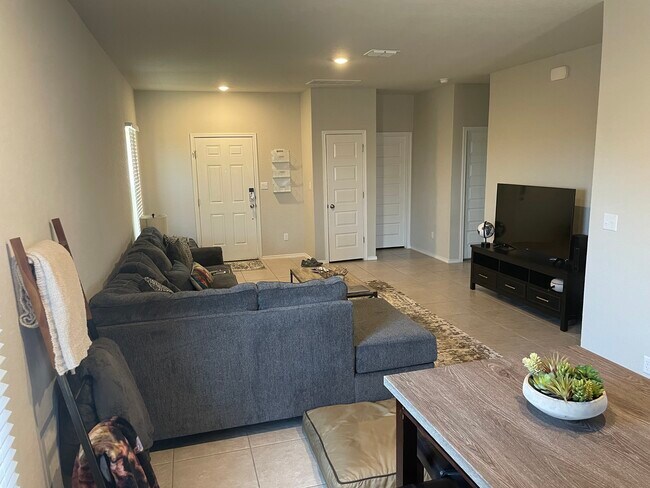 Building Photo - 3419 Rosita Wy