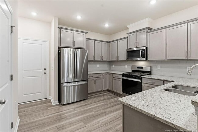 Building Photo - 245 Ribbon Rail St