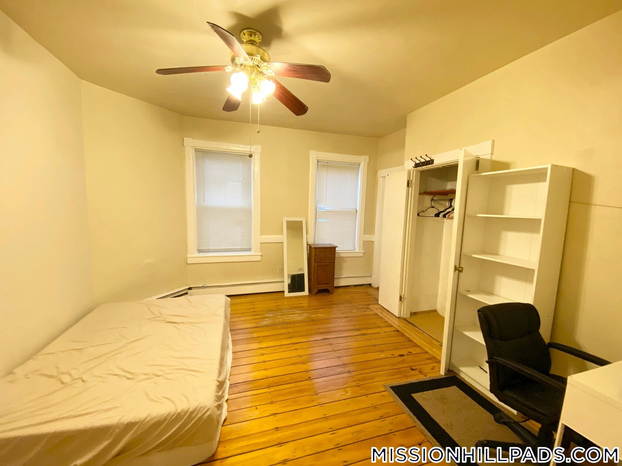 Building Photo - 19 Sachem St