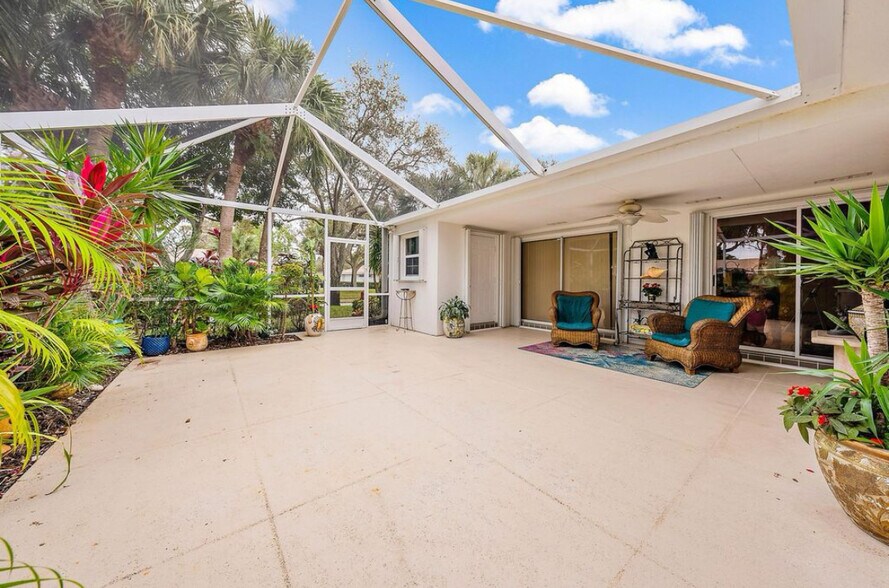 Building Photo - 5302 Red Oak Ct