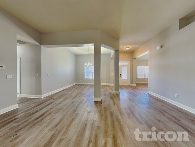 Building Photo - 2312 Joneshurst Wy