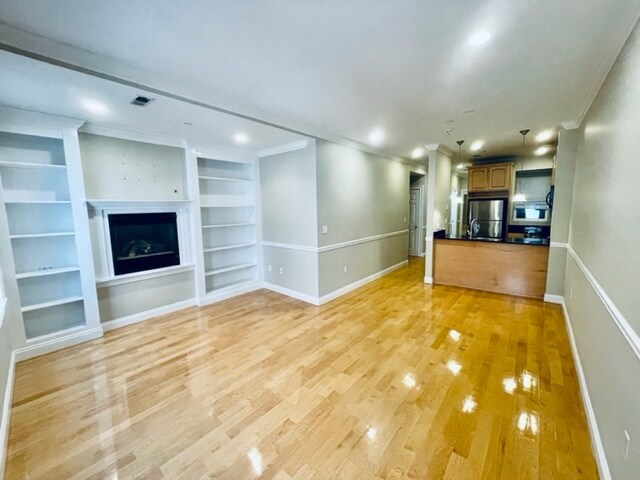 Building Photo - 33 N Bennet St