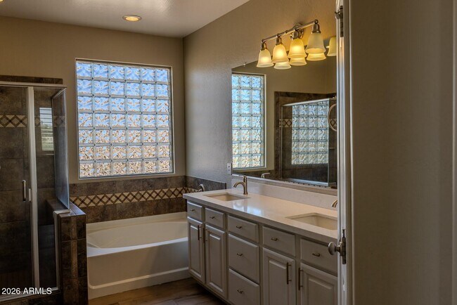 Building Photo - 1884 W Macaw Dr