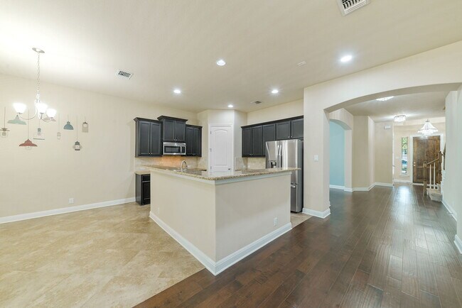 Building Photo - 26923 Camellia Trce