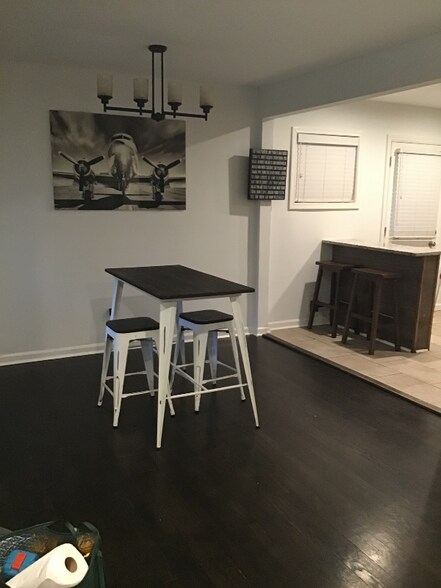 Building Photo - 2636 Acadia St