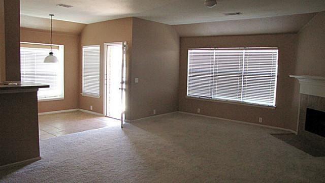 Building Photo - 2009 Fawn Dr