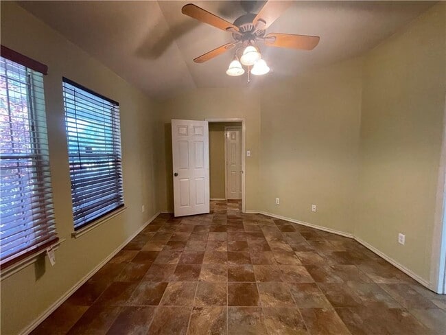 Building Photo - 5206 Hartson
