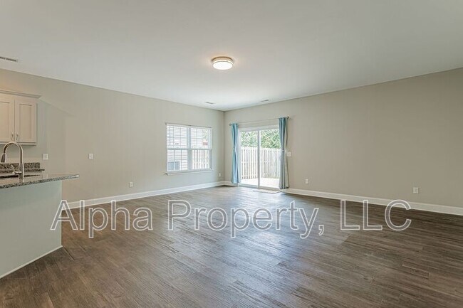 Building Photo - 830 Chartwell Dr