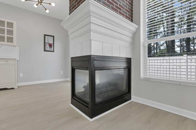 Building Photo - 2573 Rustling Oak Blvd