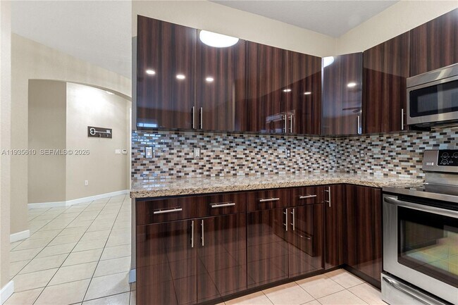 Building Photo - 8562 NW 108th Ave