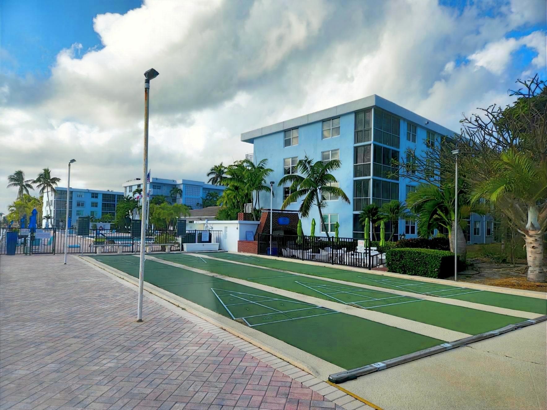 Building Photo - 2008 S Federal Hwy