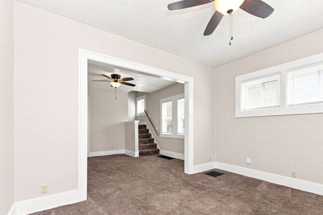 Building Photo - 1512-1514 S Smithville Rd