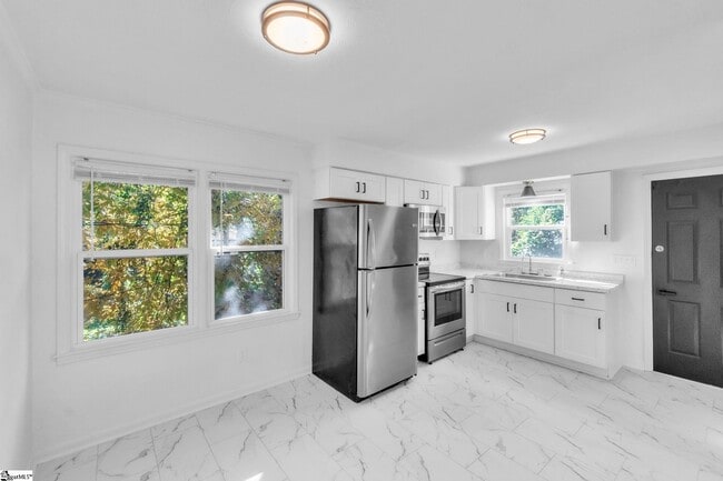 Building Photo - 409 Yardley Ct