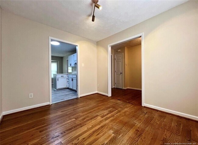 Building Photo - 715 Ashburton Dr