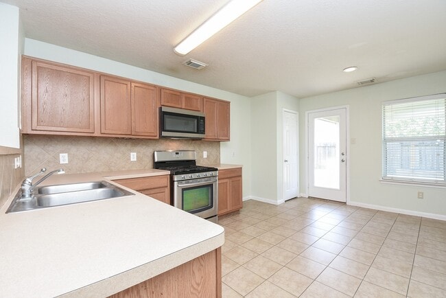 Building Photo - 29323 Hickory Terrace Dr