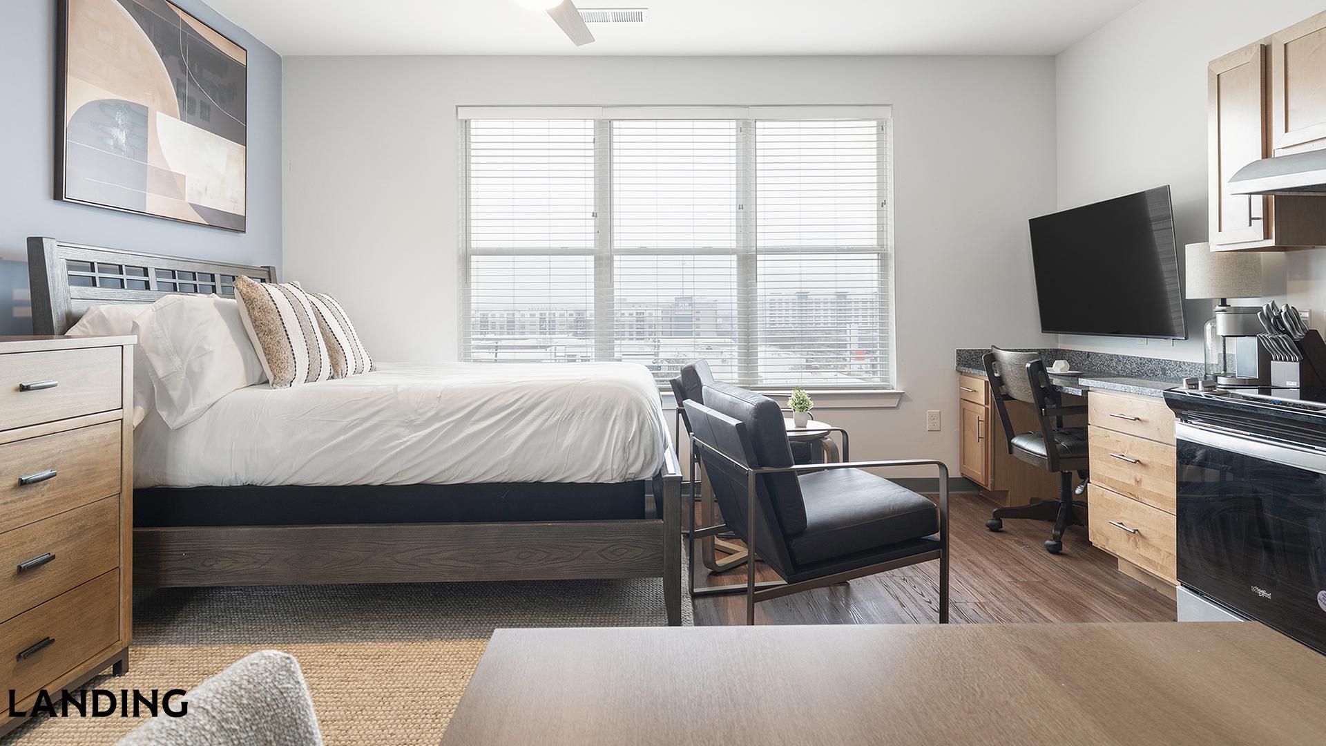 Building Photo - 302 13th St S