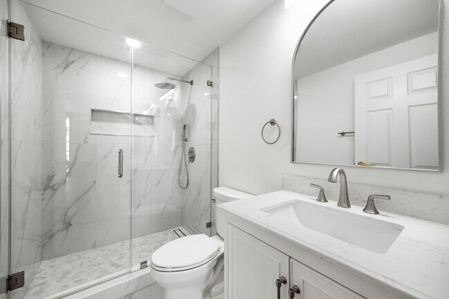 Building Photo - 2 Constitution Ct