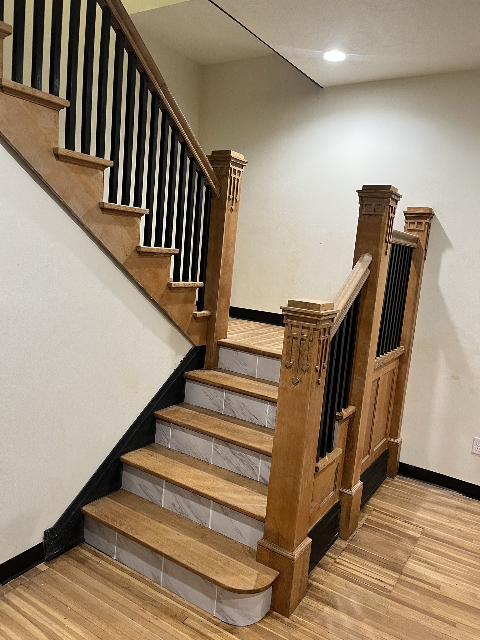 Entrance Staircase - 426 1st St SW